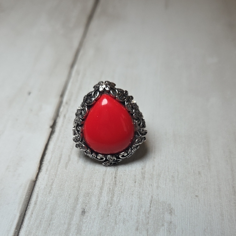 Plunder Red Teardrop Ring